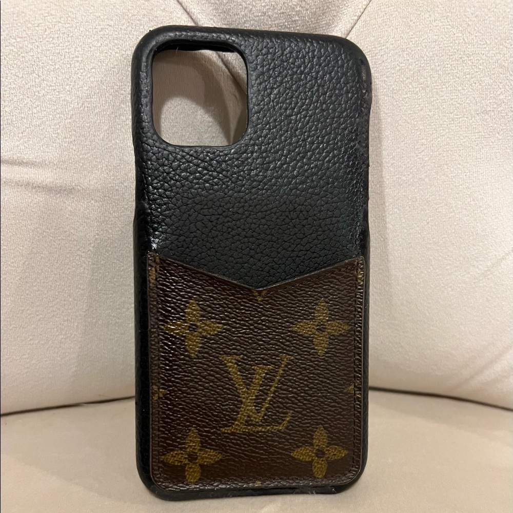 Louis Vuitton iPhone 11Pro Case and Card Holder